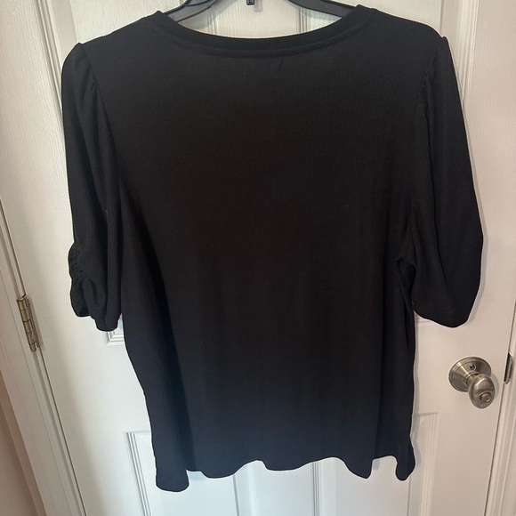 Maurices Black Short Sleeve Top - Picture 3 of 4